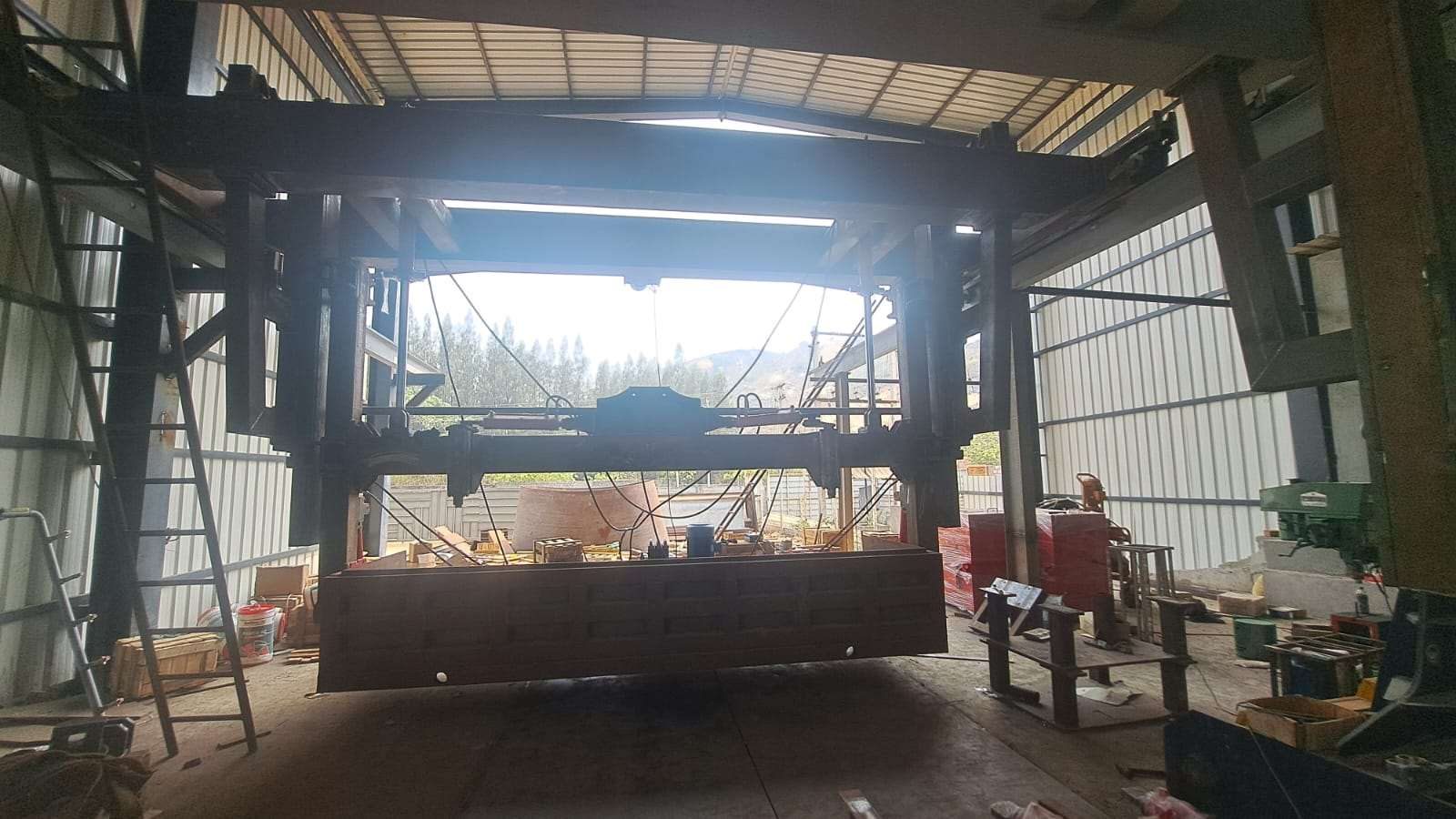 Overhead gantry crane fabrication shed